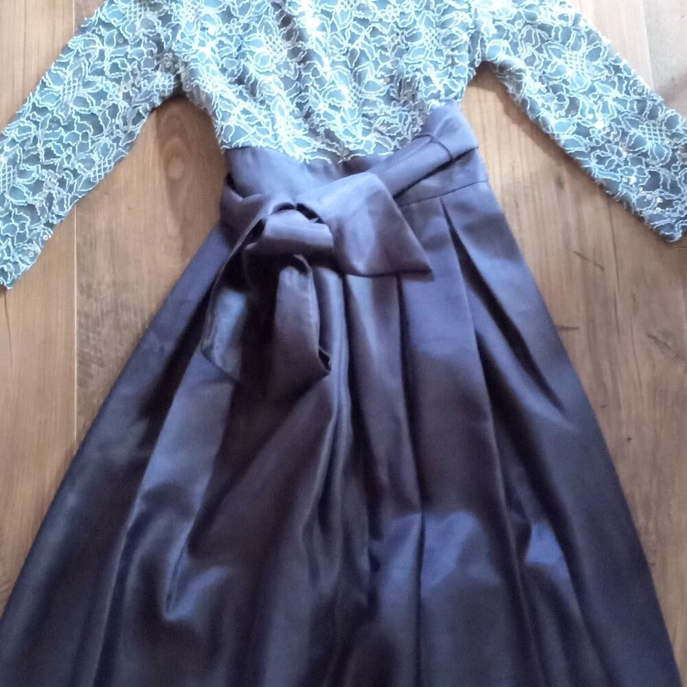 Pretty Jessica Howard Dress